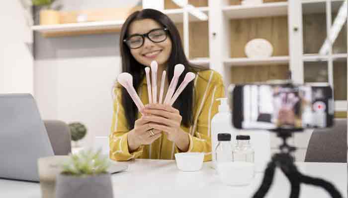 Influencer Virtual: Bangun Koneksi Audiens Secara Personal