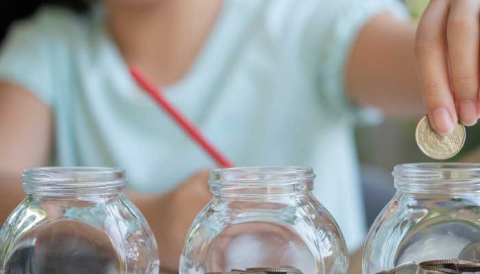 3 Cara Bijak Mengajarkan Anak Mengelola Uang Sejak Dini