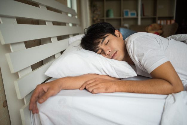 Kebiasaan Tidur yang Membantumu Bangun Tanpa Alarm